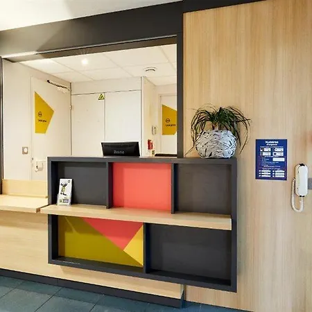 B&B Hotel Avranches Baie Du Mont St-Michel Отель Le Val-Saint-Pere