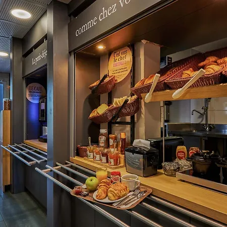 Отель B&B Hotel Avranches Baie Du Mont St-Michel