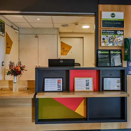 B&B Hotel Avranches Baie Du Mont St-Michel Отель Le Val-Saint-Pere