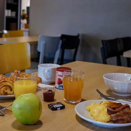 B&B Hotel Avranches Baie Du Mont St-Michel 2*