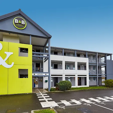 B&B Hotel Avranches Baie Du Mont St-Michel Отель