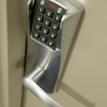 Отель B&B Hotel Avranches Baie Du Mont St-Michel 2*