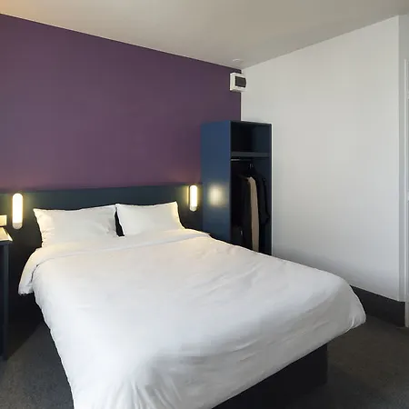 Отель B&B Hotel Avranches Baie Du Mont St-Michel 2*