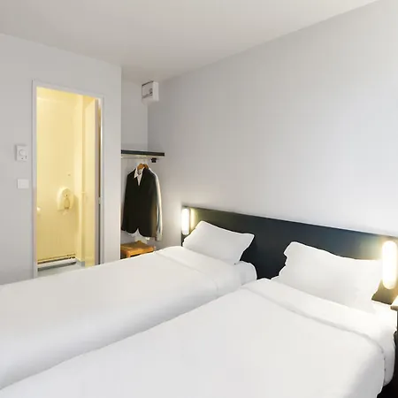 B&B Hotel Avranches Baie Du Mont St-Michel Отель 2*