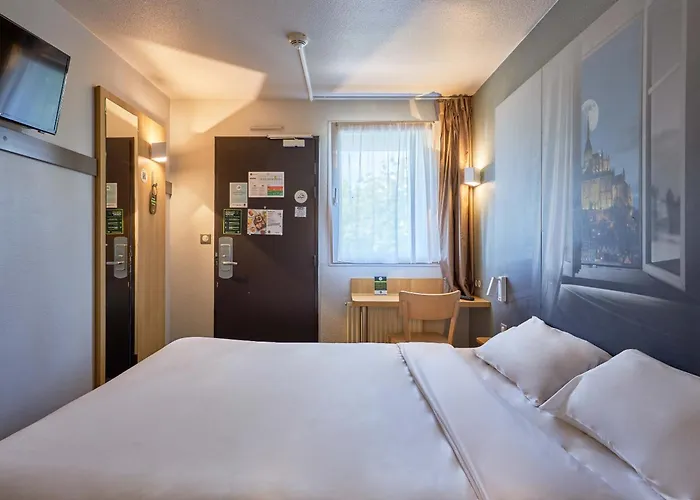 Hotel Avranches Baie Du Mont St-michel 2*