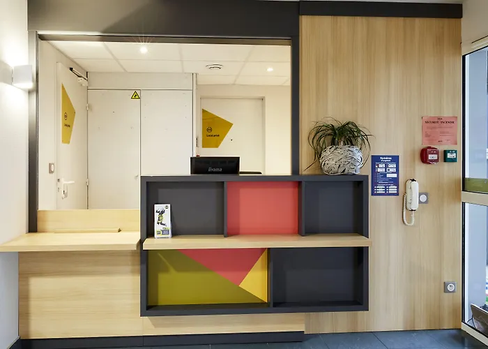 B&B Hotel Avranches Baie Du Mont St-Michel Hotel Le Val-Saint-Pere