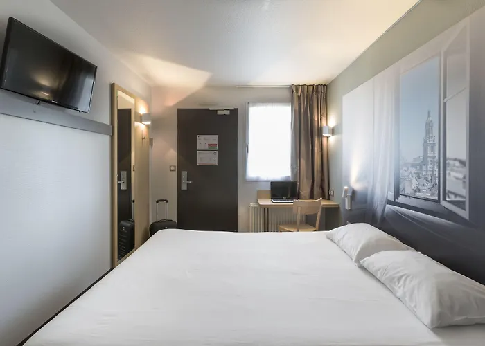 B&B Hotel Avranches Baie Du Mont St-Michel