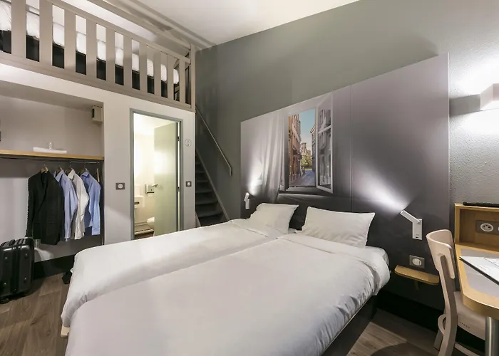 B&B Hotel Avranches Baie Du Mont St-Michel 2*