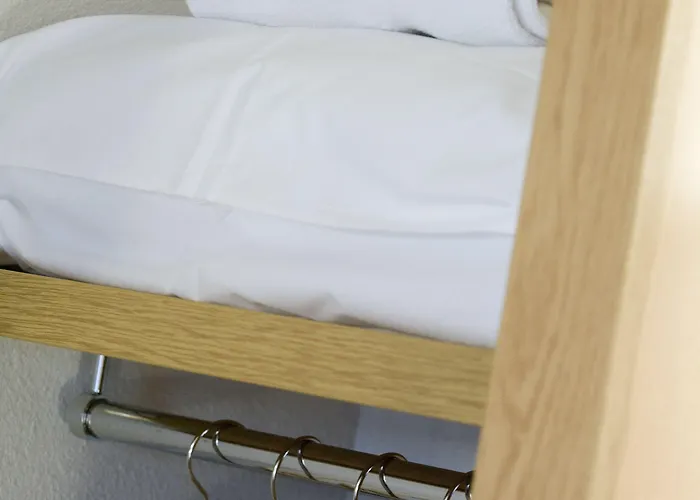 B&B Hotel Avranches Baie Du Mont St-Michel 2* Le Val-Saint-Pere