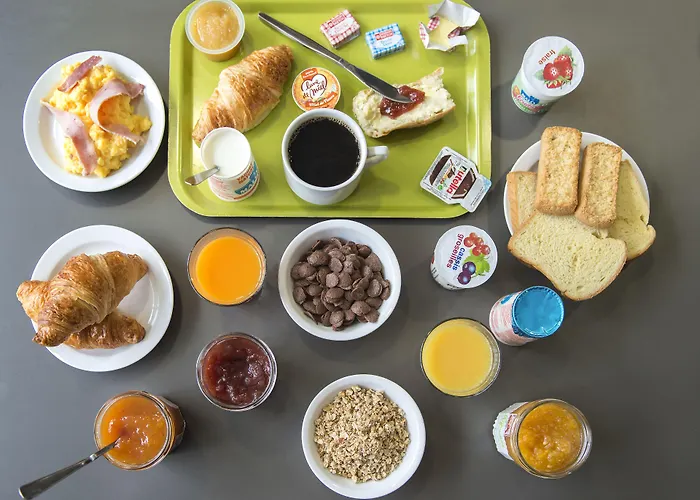 B&B Hotel Avranches Baie Du Mont St-Michel Hotel Le Val-Saint-Pere