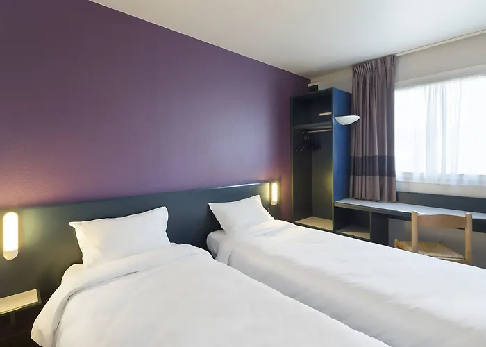 B&B Hotel Avranches Baie Du Mont St-Michel 2*