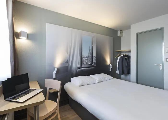 B&B Hotel Avranches Baie Du Mont St-Michel Le Val-Saint-Pere