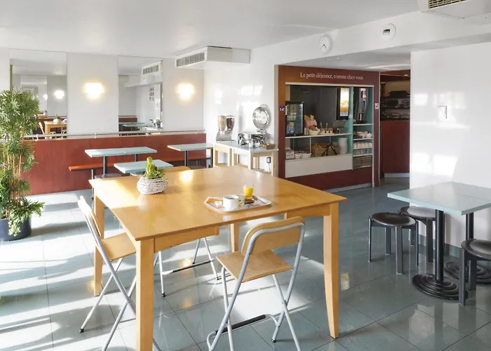 B&B Hotel Avranches Baie Du Mont St-Michel